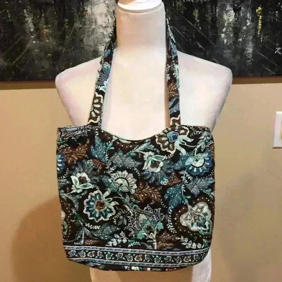 Vera Bradley Brown Floral Quilted Shoulder Bag with Side & 4 Inside Pockets. - Picture 2 of 13